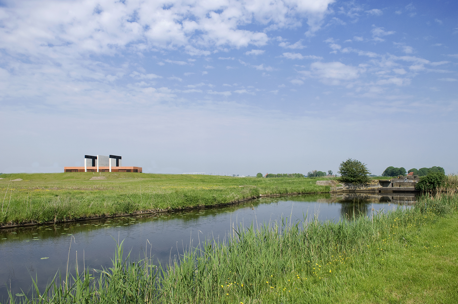 tunnelgebouwen Drontermeer